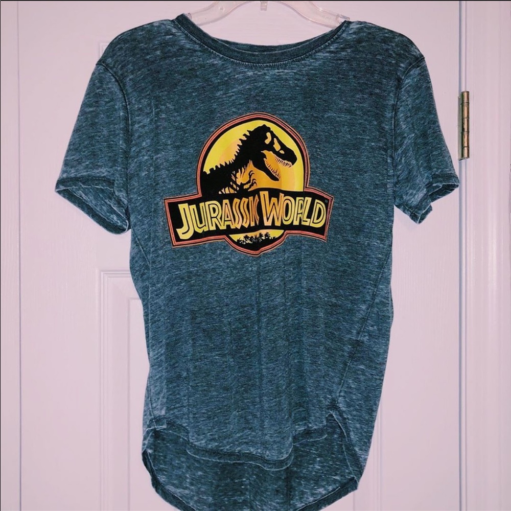 the cutest Jurassic Park tee !!